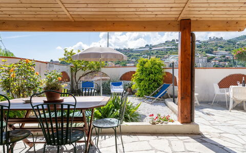 Villa Lamarmora: Proprietà, Costruzione, Terrazza, Immobiliare, Casa, Camera, Mobilia, Backyard, Shade, Tetto