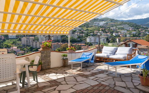 Villetta Laura: Proprietà, Costruzione, Tetto, Terrazza, Immobiliare, Casa, Shade, Casa, Appartamento, Backyard