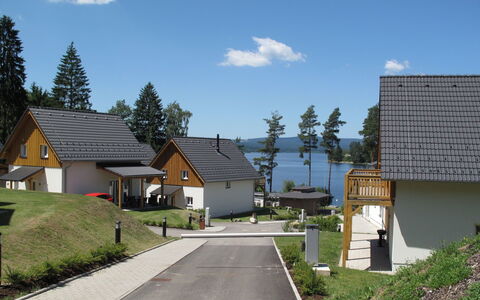 Lakeside Village 12: Cielo, Nube, Pianta, Costruzione, Proprietà, Manto Stradale, Albero, Casa, Lotto, Finestra