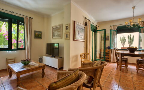Jardines del Mar: Camera, Proprietà, Mobilia, Interior Design, Costruzione, Soggiorno, Casa, Immobiliare, Soffitto, Tavolo