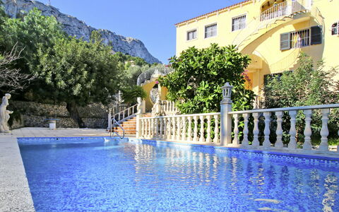 Richelieu: Piscina, Proprietà, Costruzione, Immobiliare, Ricorrere, Estate, Acqua, Villa, Resort Citta ', Casa