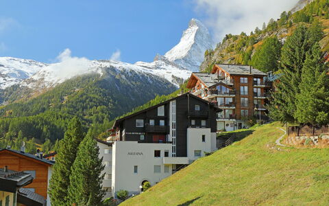 Armina: Casa, Catena Montuosa, Hill Station, Alpi, Vertice, Geomorfologia Glaciale, Cresta, Neve, Paesino Di Montagna