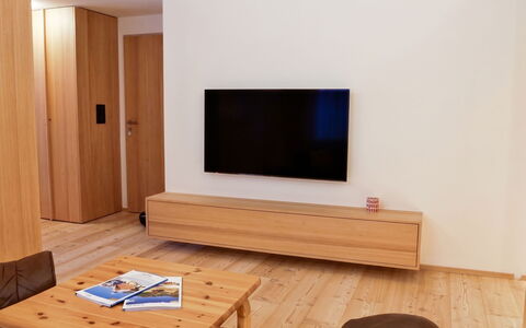 Armina: Pavimentazione, Pavimento In Legno, Pavimento, Legna, Mobilia, Interior Design, Pavimento Laminato, Latifoglie, Camera, Soggiorno