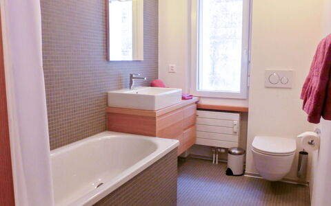 Armina: Bagno, Idraulico Fixture, Lavandino Del Bagno, Interior Design, Pavimentazione, Lavello, Pavimento, Rubinetto, Gabinetto, Mobiletto Del Bagno