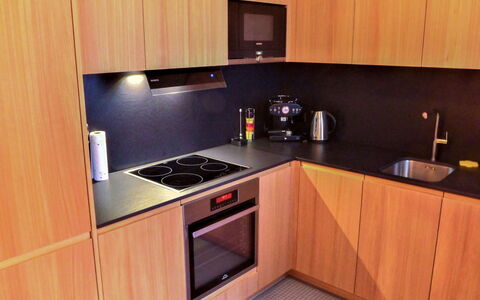 Armina: Elettrodomestico Da Cucina, Cucina, Legna, Pavimentazione, Apparecchio Major, Controsoffitto, Cabinetry, Interior Design, Elettrodomestico, Pavimento