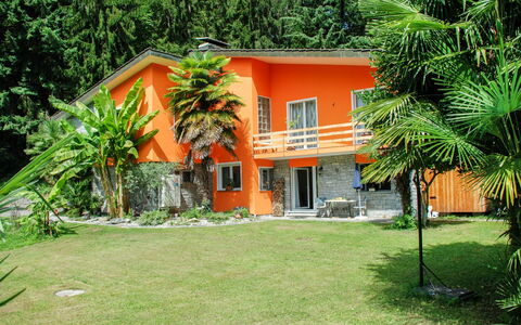 Castro 150: Proprietà, Casa, Casa, Immobiliare, Costruzione, Estate, Architettura, Erba, Hacienda, Lotto