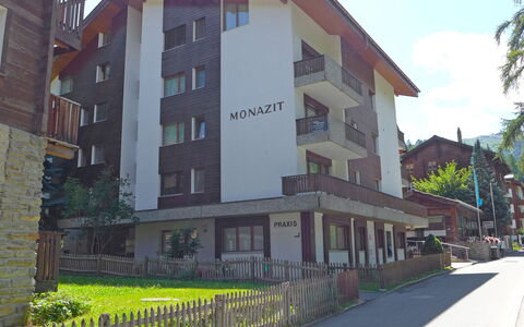 Monazit: Zona Residenziale, Proprietà, Quartiere, Casa, Costruzione, Architettura, Casa, Immobiliare, Cittadina, Appartamento