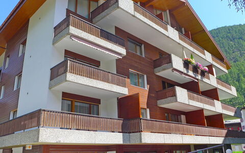 Monazit: Costruzione, Proprietà, Appartamento, Architettura, Zona Residenziale, Casa, Immobiliare, Balcone, Uso Misto, Facciata