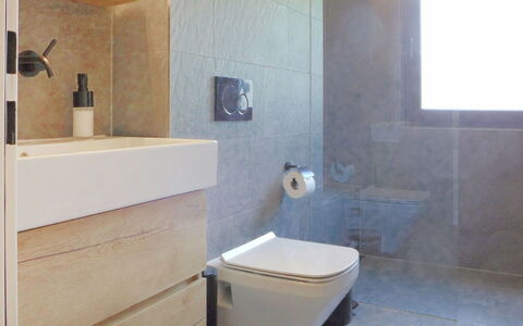 Monazit: Bagno, Proprietà, Camera, Piastrella, Parete, Pavimento, Idraulico Fixture, Architettura, Interior Design, Rubinetto