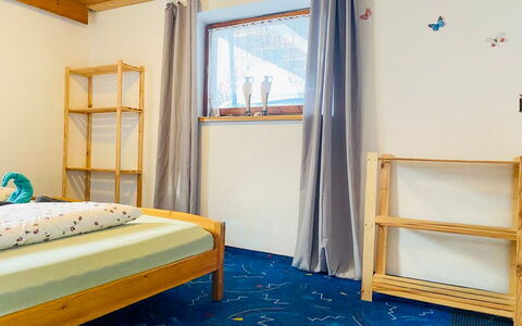 Gerlosblick: Mobilia, Azzurro, Blu, Legna, Tessile, Costruzione, Interior Design, Shade, Comfort, Pavimento