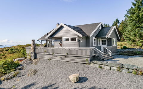 Sjøbuvågen: Casa, Casa, Villetta, Tetto, Raccordo, Portico, Fenomeno Meteorologico, Cumulo