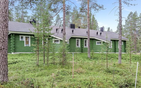 Ylläsmukka a 3: Balcone, Appartamento, Shade, Bicchiere, Condominio, Corrimano, Portico, Illuminazione Diurna, Deck, Mobili Da Esterno