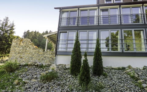 Lügde 100: Proprietà, Casa, Vegetazione, Costruzione, Architettura, Parete, Casa, Villetta, Immobiliare, Facciata