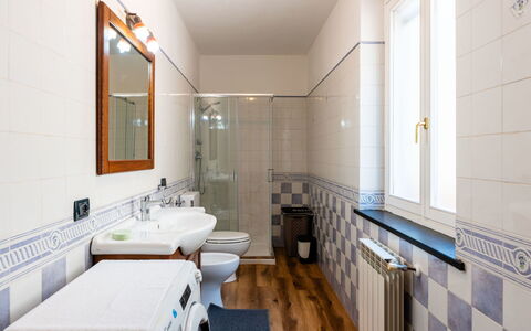 Samuele: Pavimentazione, Pavimento, Idraulico Fixture, Interior Design, Bagno, Idraulico, Piastrella, Soffitto, Lavello, Rubinetto
