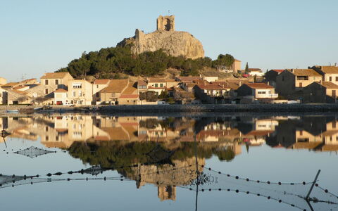 La Maison de L'Etang: Acqua, Cielo, Risorse Idriche, Costruzione, Lago, Banca, Paesaggio, Paesaggio Naturale, Waterway, Albero