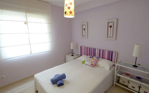 Residencial Mar: Camera, Camera Da Letto, Mobilia, Proprietà, Interior Design, Parete, Letto, Lenzuolo, Telaio Del Letto, Costruzione