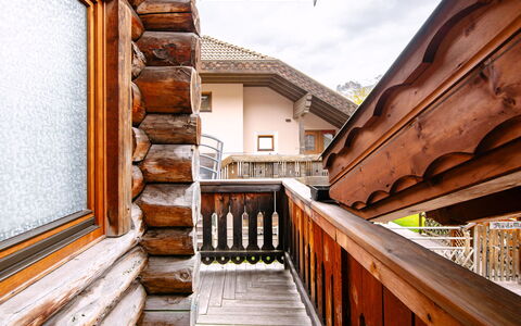 Campitello 627: Acqua, Cielo, Proprietà, Blu, Piscina, Azzurro, Costruzione, Shade, Materiale Composito, Tempo Libero