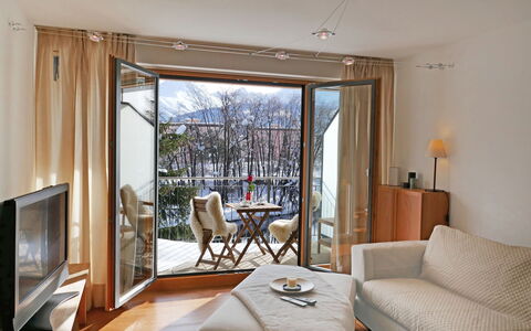 Samedan 7: Camera, Proprietà, Mobilia, Interior Design, Costruzione, Soggiorno, Casa, Immobiliare, Pavimento, Casa