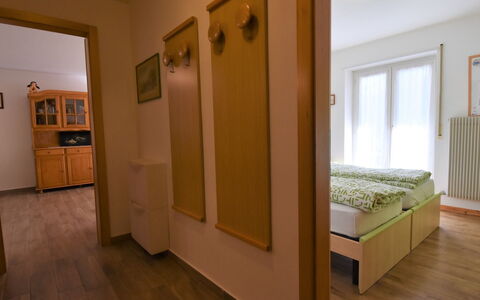 Cesa Lucilla: Camera, Pavimento, Proprietà, Mobilia, Pavimento In Legno, Interior Design, Pavimento Laminato, Parete, Costruzione, Casa