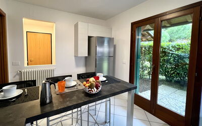 Ville Rio 634.5: Mobilia, Interior Design, Pavimentazione, Legna, Cucina, Pavimento, Controsoffitto, Soffitto, Sedia, Camera