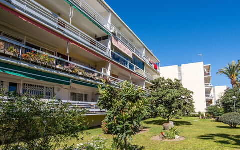 Torremolinos 27: Acqua, Pianta, Proprietà, Costruzione, Piscina, Azzurro, Finestra, Architettura, Tempo Libero, Zona Residenziale