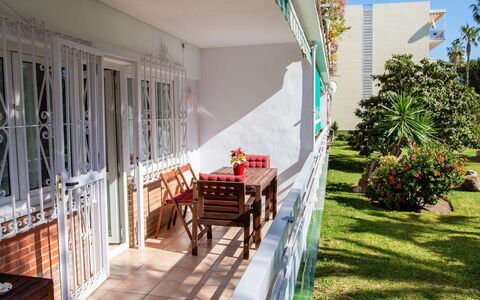 Torremolinos 27: Acqua, Pianta, Proprietà, Costruzione, Piscina, Azzurro, Finestra, Architettura, Tempo Libero, Zona Residenziale