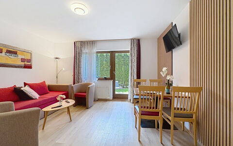 Zell am See 678: Interior Design, Pavimentazione, Legna, Mobilia, Pavimento, Camera, Soffitto, Sedia, Soggiorno, Appartamento