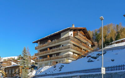 Grächen 110: Inverno, Proprietà, Architettura, Cielo, Costruzione, Neve, Immobiliare, Appartamento, Tetto, Albero