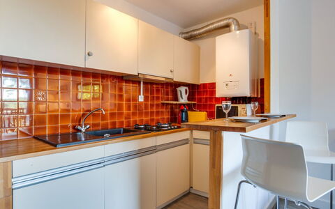 Résidence le Parc: Controsoffitto, Proprietà, Camera, Mobilia, Cucina, Cabinetry, Costruzione, Interior Design, Immobiliare, Casa