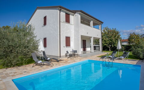 Poreč Nova Vas 107: Proprietà, Casa, Costruzione, Immobiliare, Piscina, Villa, Casa, Zona Residenziale, Architettura, Vacanza
