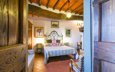 Ridaldi: Mobilia, Proprietà, Tavolo, Costruzione, Legna, Interior Design, Comfort, Finestra, Telaio Del Letto, Letto