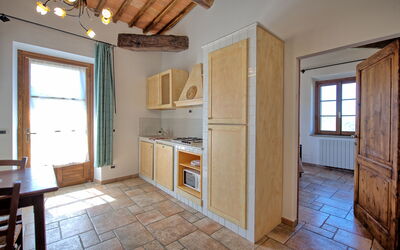 Mulignone 14: Cabinetry, Proprietà, Costruzione, Controsoffitto, Legna, Cucina, Finestra, Elettrodomestico Da Cucina, Interior Design, Pavimento