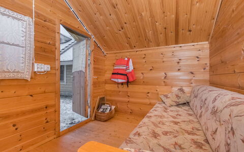 Kissaniemi: Legna, Pavimentazione, Pavimento, Mobilia, Pavimento In Legno, Interior Design, Letto A Castello, Camera, Color Legno, Latifoglie