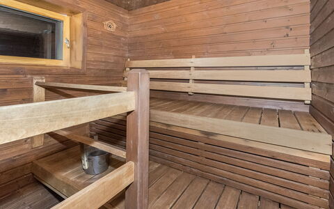 Oriaho: Legna, Pavimentazione, Pavimento, Mobilia, Pavimento In Legno, Interior Design, Letto A Castello, Camera, Color Legno, Latifoglie