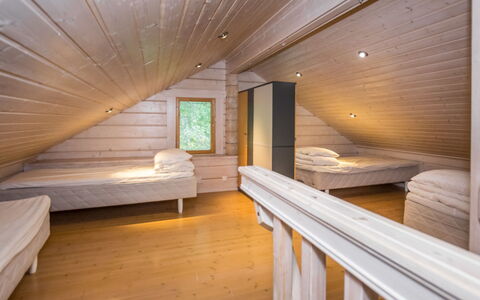 Anttoora 1: Legna, Soffitto, Pavimentazione, Pavimento, Interior Design, Pavimento In Legno, Illuminazione, Latifoglie, Color Legno, Casa