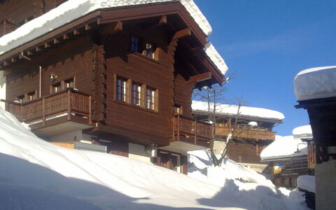 Chalet a Coeur: Proprietà, Costruzione, Cielo, Neve, Finestra, Pendenza, Casa, Legna, Congelamento, Tempo Libero