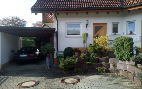 Donau: Proprietà, Casa, Costruzione, Casa, Immobiliare, Tetto, Cortile, Villetta, Facciata, Cobblestone