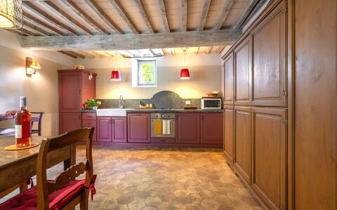 Casa Di Giulio: Mobilia, Interior Design, Cucina, Pavimentazione, Cabinetry, Controsoffitto, Legna, Soffitto, Pavimento, Elettrodomestico Da Cucina