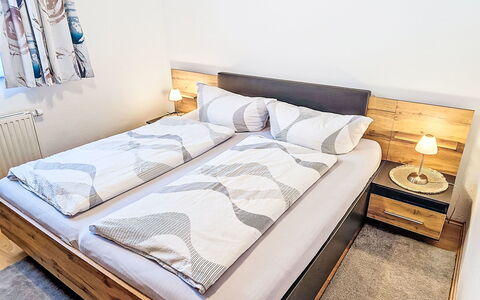 Christine: Camera Da Letto, Letto, Interior Design, Mobilia, Bedding, Telaio Del Letto, Lenzuolo, Camera, Biancheria, Lancia Cuscino