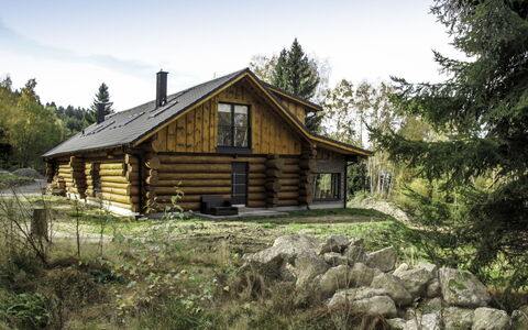 Srub Kuří: Cielo, Pianta, Costruzione, Finestra, Albero, Casa, Paesaggio Naturale, Legna, Highland, Villetta