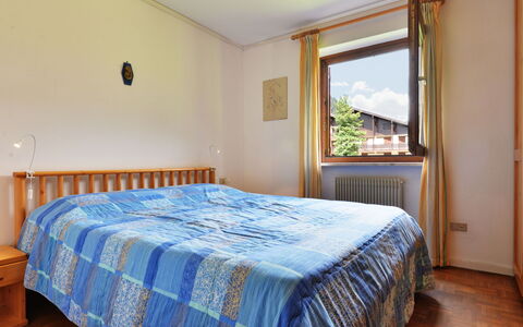 Cesa Palua: Camera Da Letto, Letto, Camera, Mobilia, Proprietà, Lenzuolo, Pavimento, Telaio Del Letto, Bedding, Immobiliare