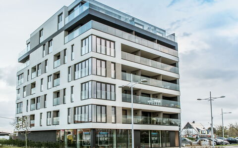 Pura Vida with Balcony: Costruzione, Zona Residenziale, Architettura, Proprietà, Condominio, Edificio Commerciale, Uso Misto, Appartamento, Facciata, Area Metropolitana