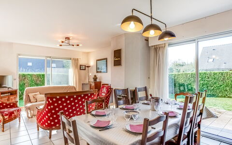 Grah Moullac: Camera, Sala Da Pranzo, Proprietà, Mobilia, Interior Design, Costruzione, Tavolo, Immobiliare, Casa, Soffitto