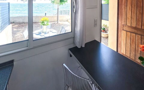 Solenzara 650: Nube, Cielo, Tavola, Tavolo, Proprietà, Mobilia, Montagna, Cibo, Dishware, Bicchieri