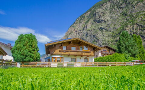 Anna: Pianta, Cielo, Proprietà, Nube, Costruzione, Montagna, Paesaggio Naturale, Albero, Casa, Lotto