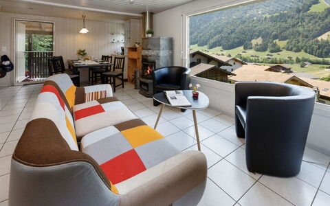 Chalet Guldeli: Mobilia, Interior Design, Divano, Soffitto, Soggiorno, Pavimentazione, Camera, Pavimento, Illuminazione