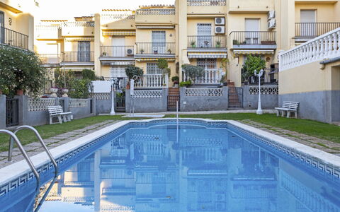 Llaberia: Piscina, Proprietà, Costruzione, Immobiliare, Condominio, Centro Ricreativo, Appartamento, Zona Residenziale, Casa, Tempo Libero