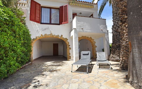 Laurel: Proprietà, Casa, Costruzione, Immobiliare, Casa, Estate, Architettura, Villa, Hacienda, Albero
