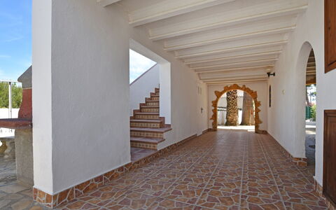 Laurel: Proprietà, Costruzione, Camera, Immobiliare, Pavimento, Estate, Architettura, Casa, Arco, Piastrella