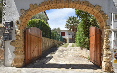 Laurel: Arco, Architettura, Cittadina, Porta, Costruzione, Legna, Cancello, Albero, Casa, Passerella